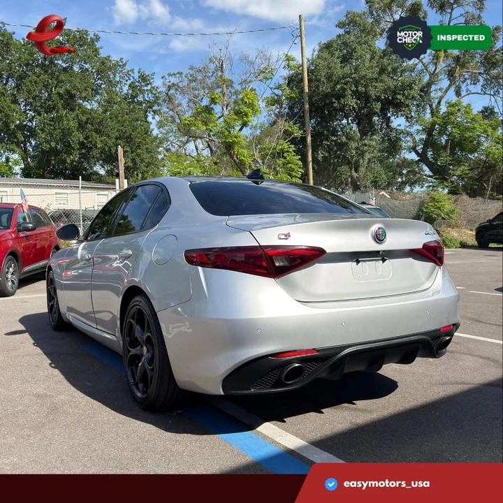 2018 Alfa Romeo Giulia - Image 6 of 18