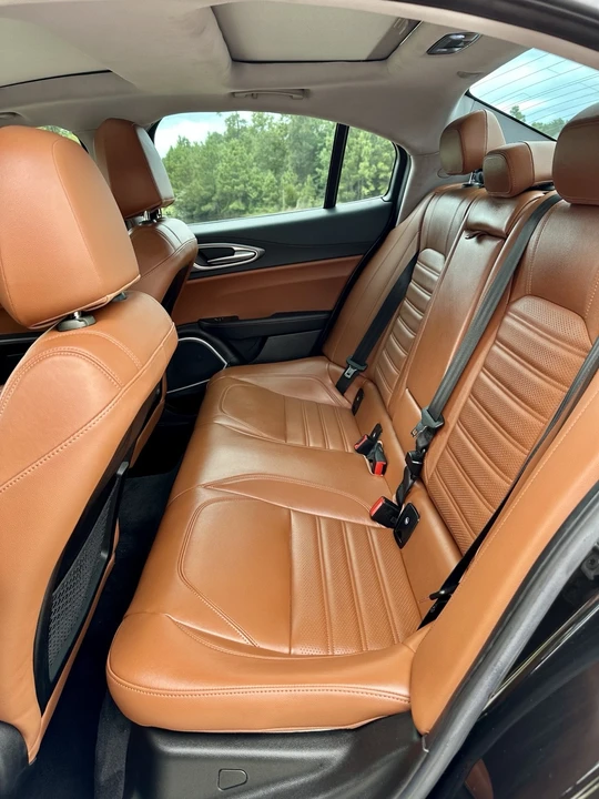 2018 Alfa Romeo Giulia - Image 20 of 27