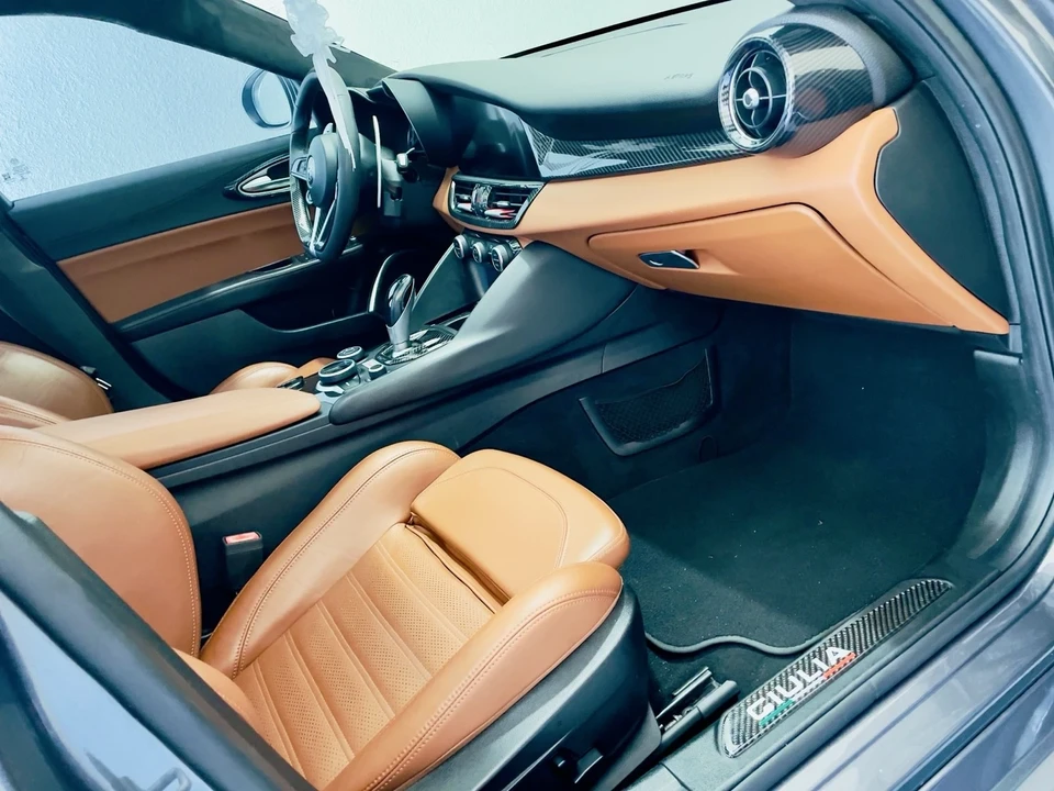2018 Alfa Romeo Giulia - Image 10 of 10