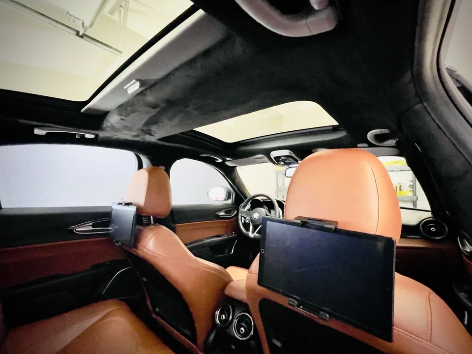 2018 Alfa Romeo Giulia - Image 9 of 10