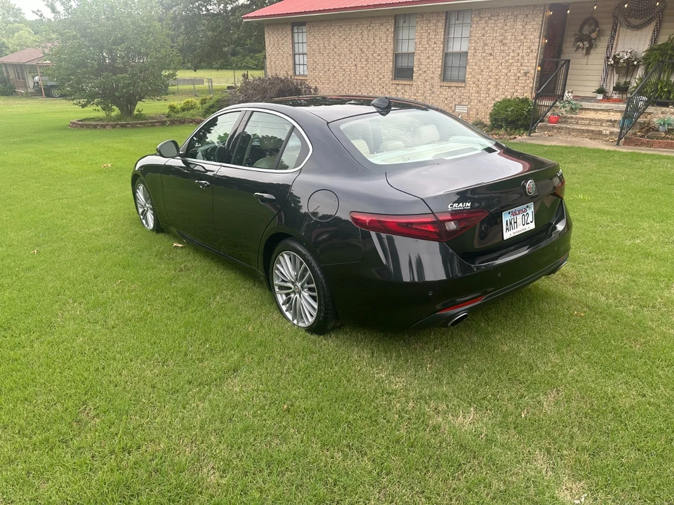 2018 Alfa Romeo Giulia - Image 2 of 8