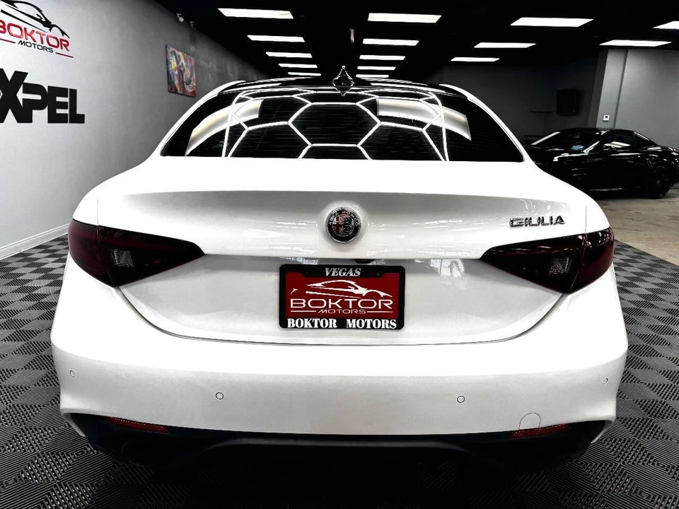 2018 Alfa Romeo Giulia - Image 10 of 21