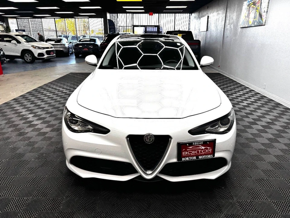 2018 Alfa Romeo Giulia - Image 5 of 12