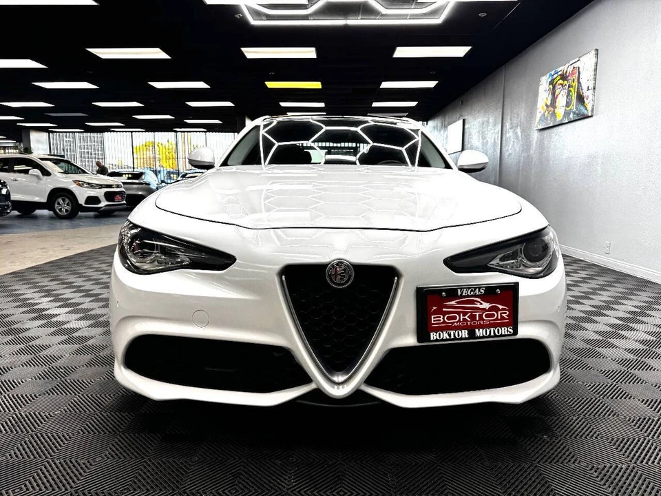 2018 Alfa Romeo Giulia - Image 4 of 12