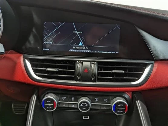 2018 Alfa Romeo Giulia - Image 10 of 12