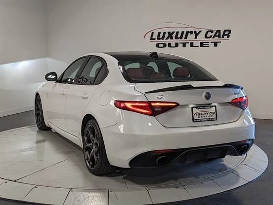 2018 Alfa Romeo Giulia - Image 6 of 12