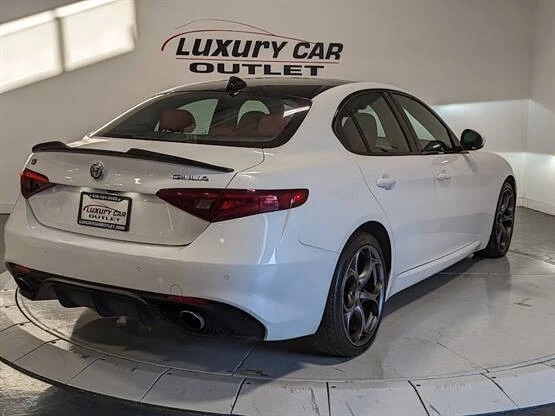 2018 Alfa Romeo Giulia - Image 7 of 12