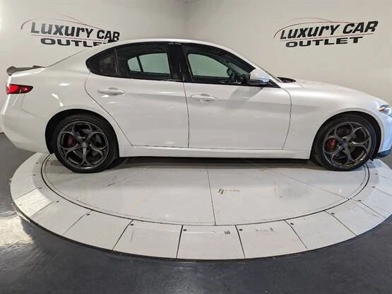 2018 Alfa Romeo Giulia - Image 4 of 12