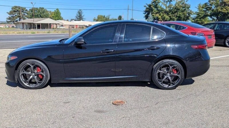 2018 Alfa Romeo Giulia - Image 7 of 16