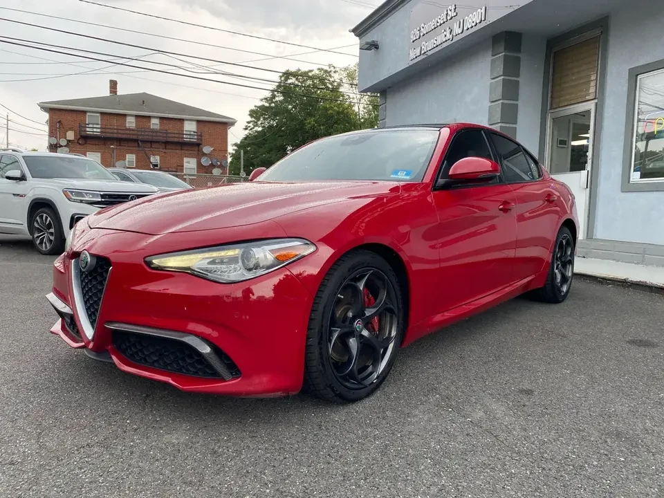 2018 Alfa Romeo Giulia - Image 4 of 19