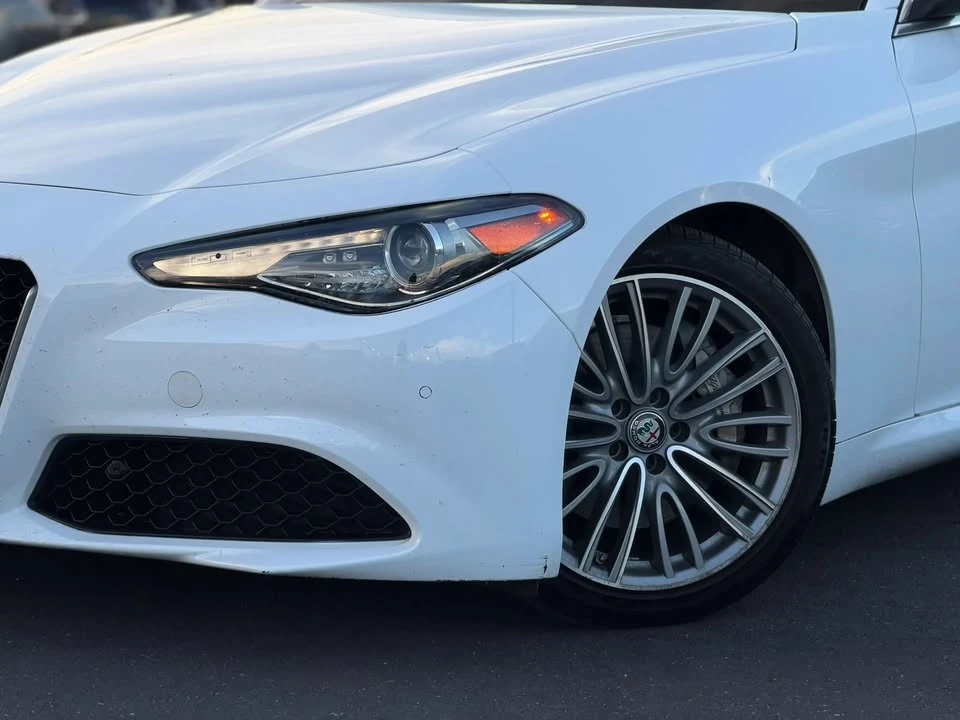2018 Alfa Romeo Giulia - Image 2 of 20