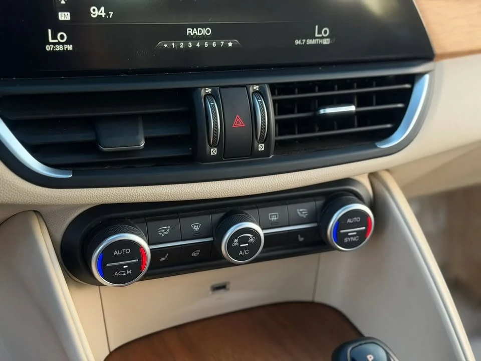 2018 Alfa Romeo Giulia - Image 18 of 20