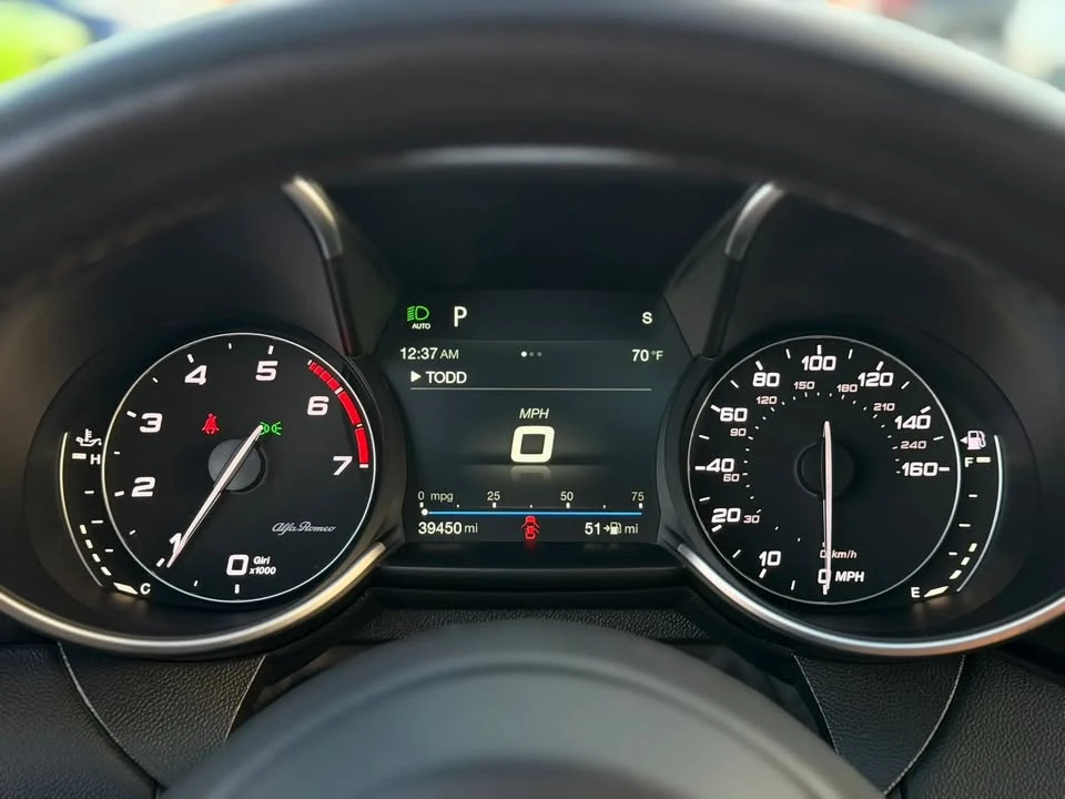 2018 Alfa Romeo Giulia - Image 13 of 20