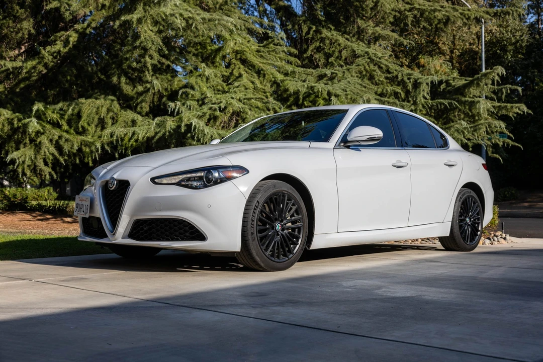 2018 Alfa Romeo Giulia - Image 4 of 31