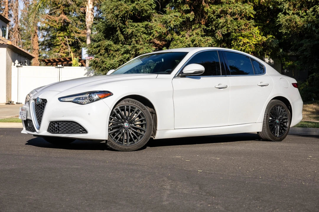 2018 Alfa Romeo Giulia - Image 5 of 31