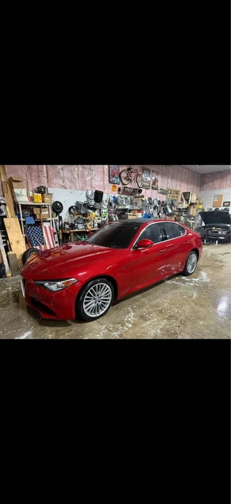 2018 Alfa Romeo Giulia - Image 5 of 13