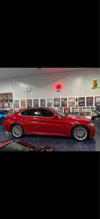 2018 Alfa Romeo Giulia - Image 2 of 13