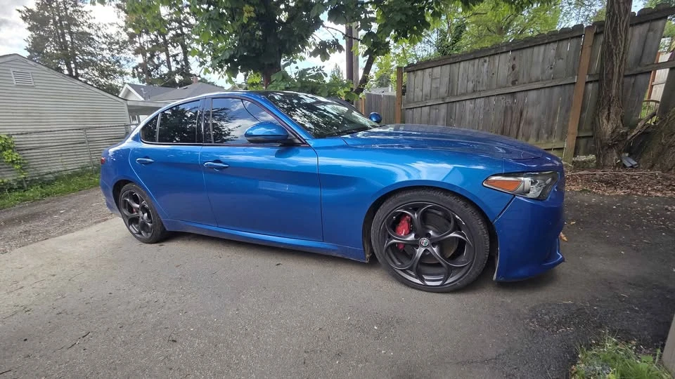 2018 Alfa Romeo Giulia - Image 11 of 13