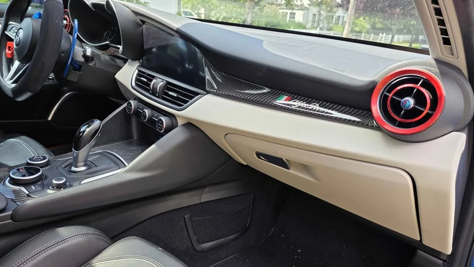 2018 Alfa Romeo Giulia - Image 8 of 13