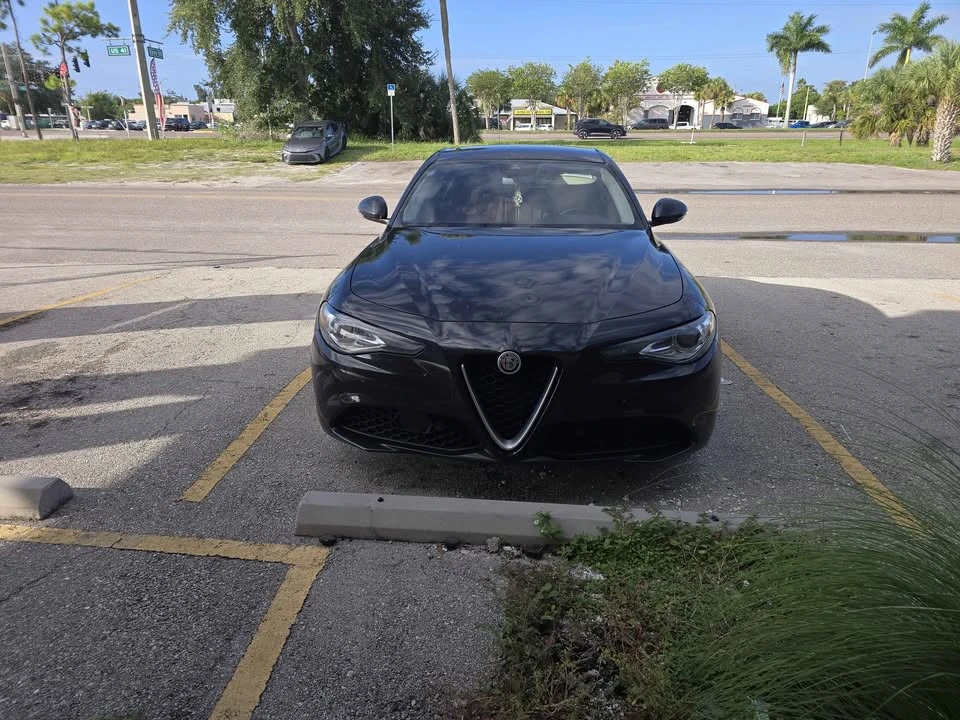 2018 Alfa Romeo Giulia - Image 2 of 9