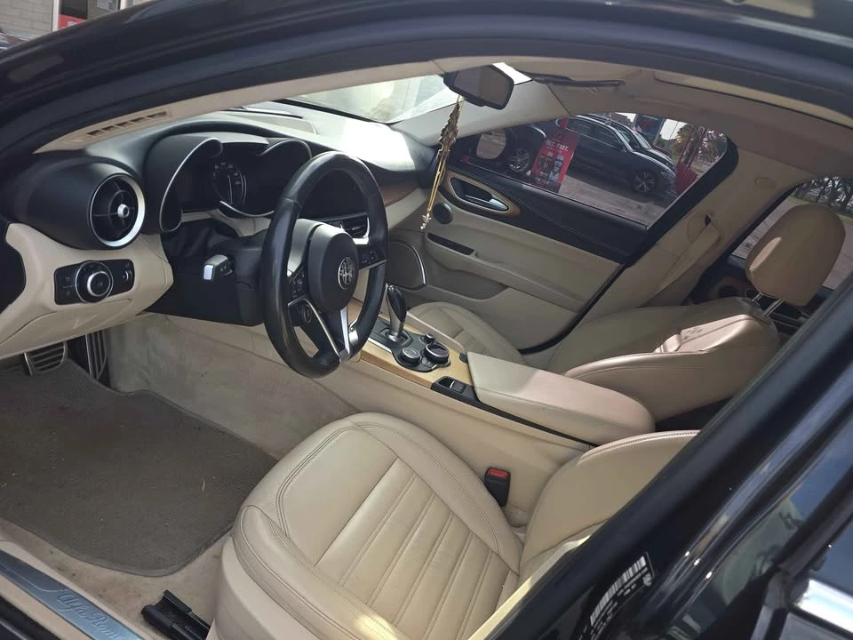 2018 Alfa Romeo Giulia - Image 6 of 9