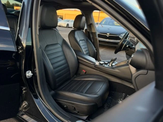 2018 Alfa Romeo Giulia - Image 11 of 31