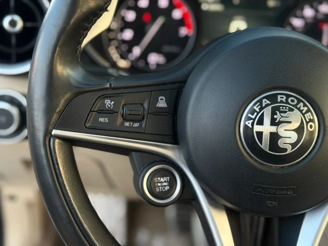 2018 Alfa Romeo Giulia - Image 22 of 29