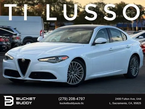 2018 Alfa Romeo Giulia Ti Lusso Sedan 4D