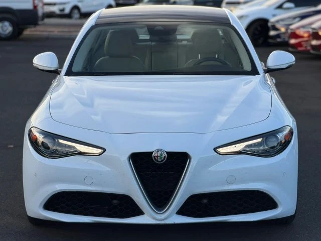 2018 Alfa Romeo Giulia - Image 5 of 29