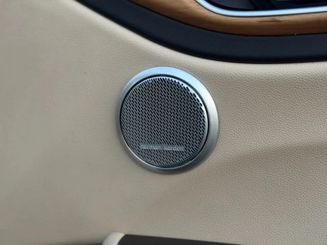 2018 Alfa Romeo Giulia - Image 19 of 29