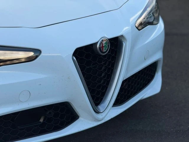 2018 Alfa Romeo Giulia - Image 4 of 29