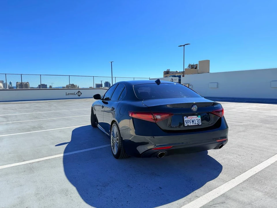 2018 Alfa Romeo Giulia - Image 3 of 15