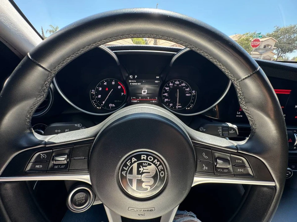 2018 Alfa Romeo Giulia - Image 10 of 20