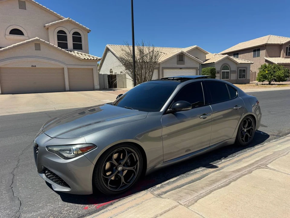 2018 Alfa Romeo Giulia - Image 2 of 18