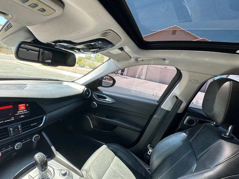 2018 Alfa Romeo Giulia - Image 3 of 18