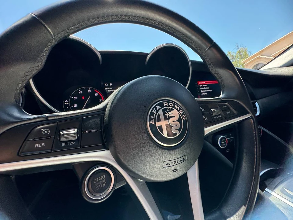 2018 Alfa Romeo Giulia - Image 5 of 18