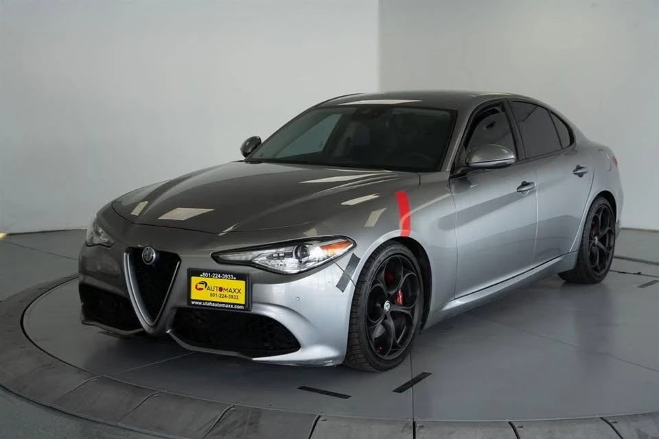 2018 Alfa Romeo Giulia - Image 2 of 19