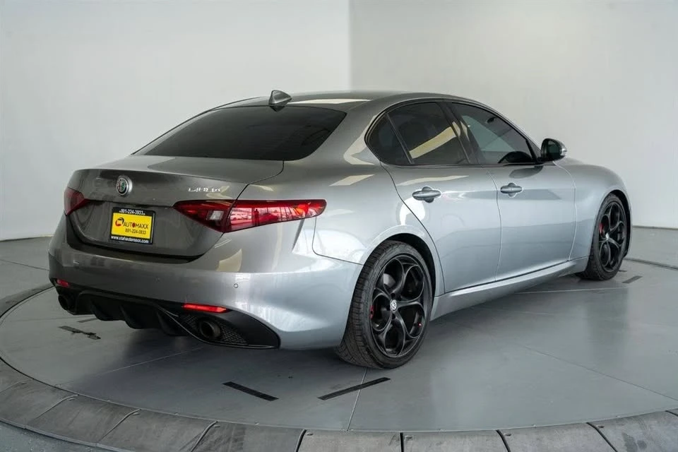 2018 Alfa Romeo Giulia - Image 6 of 19