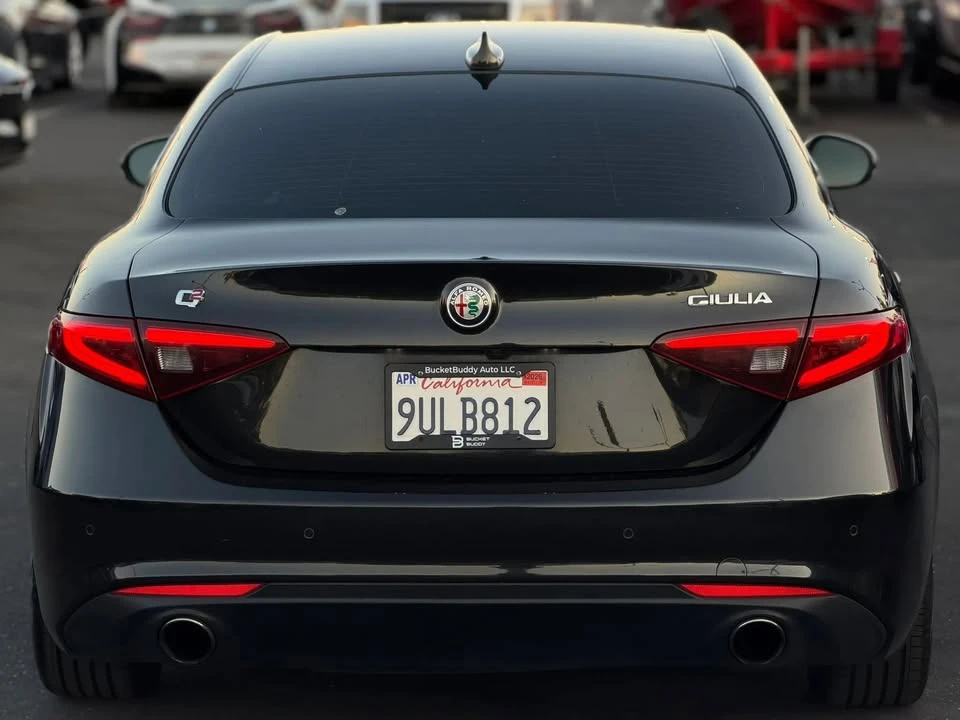 2018 Alfa Romeo Giulia - Image 8 of 20