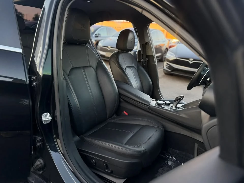 2018 Alfa Romeo Giulia - Image 10 of 20