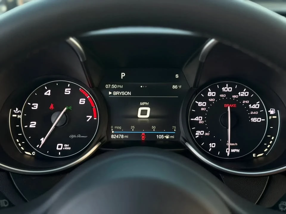 2018 Alfa Romeo Giulia - Image 14 of 20