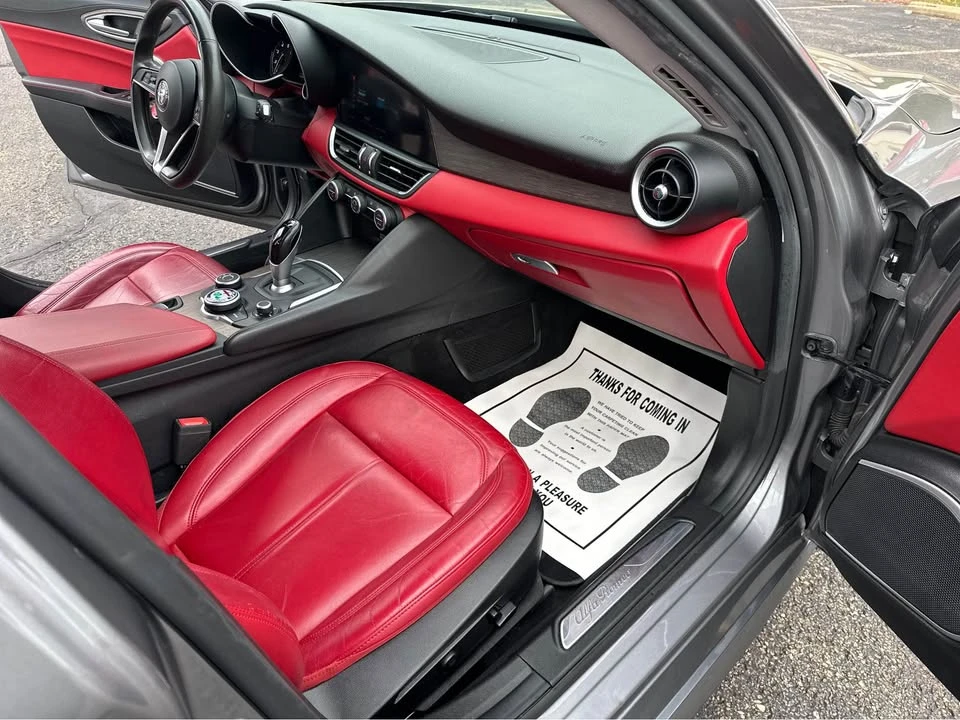 2018 Alfa Romeo Giulia - Image 12 of 19
