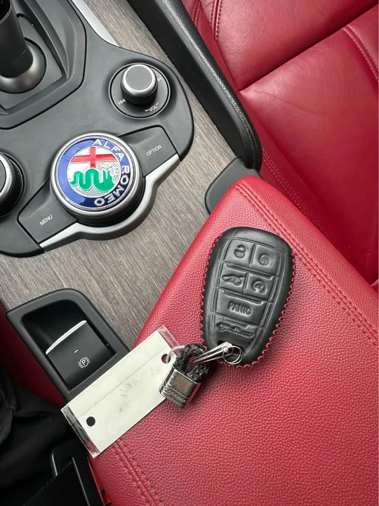 2018 Alfa Romeo Giulia - Image 19 of 19