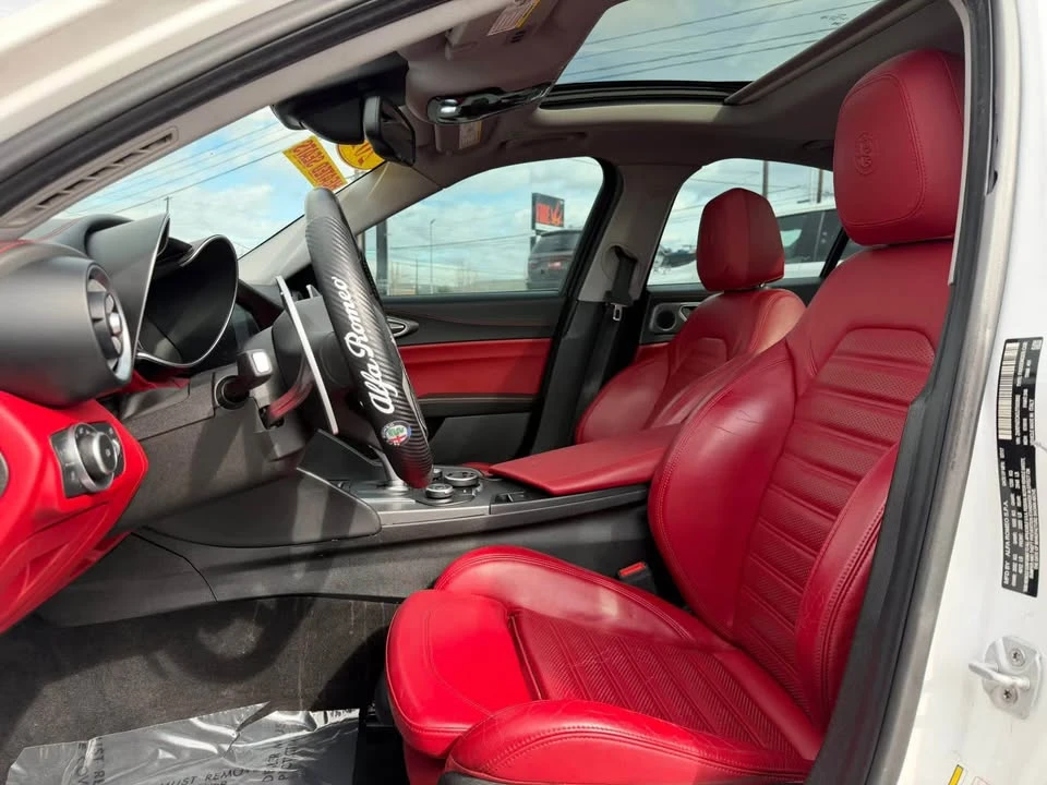 2018 Alfa Romeo Giulia - Image 6 of 9