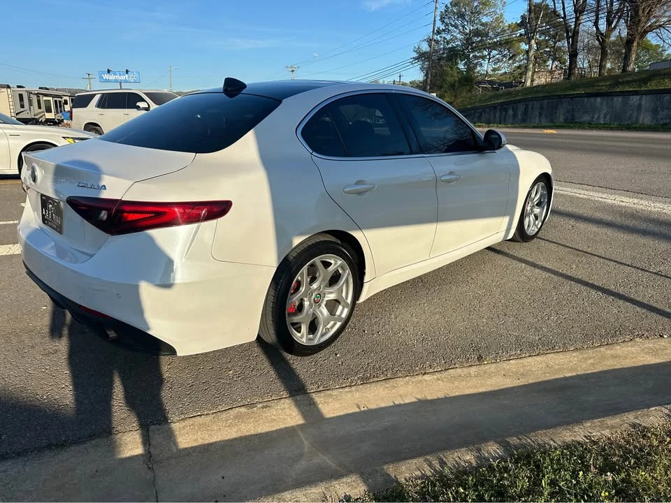 2018 Alfa Romeo Giulia - Image 3 of 12