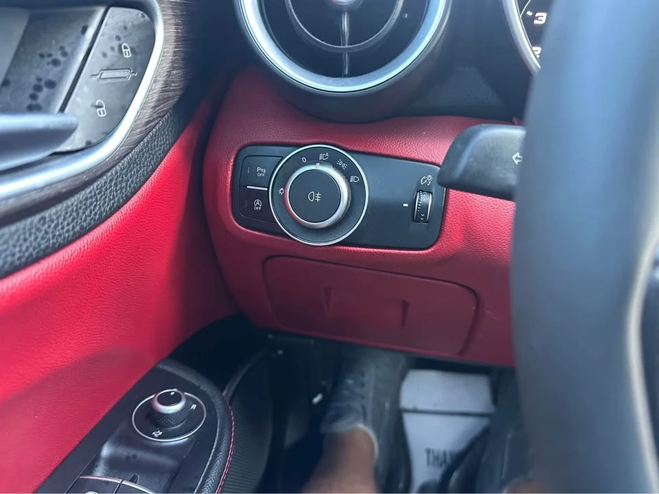 2018 Alfa Romeo Giulia - Image 12 of 12