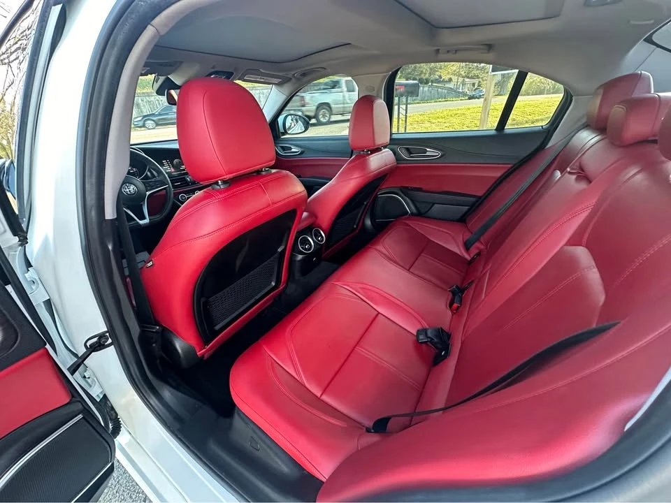 2018 Alfa Romeo Giulia - Image 7 of 12