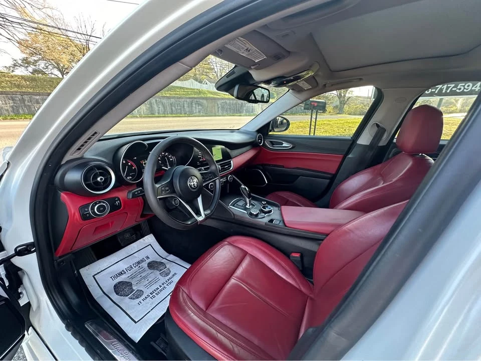 2018 Alfa Romeo Giulia - Image 8 of 12