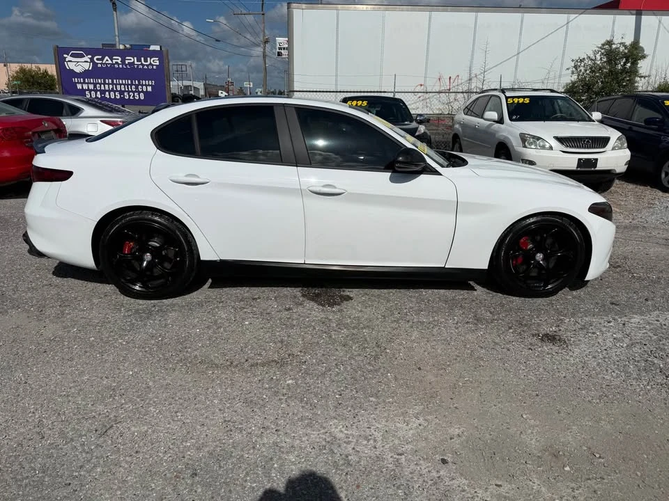 2018 Alfa Romeo Giulia - Image 10 of 20