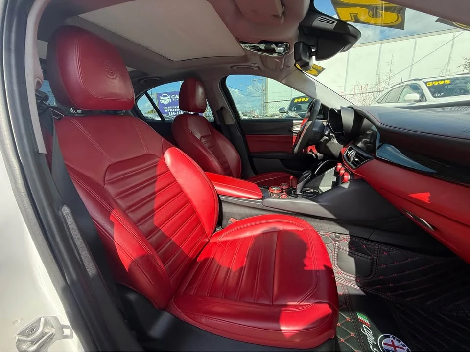 2018 Alfa Romeo Giulia - Image 11 of 20